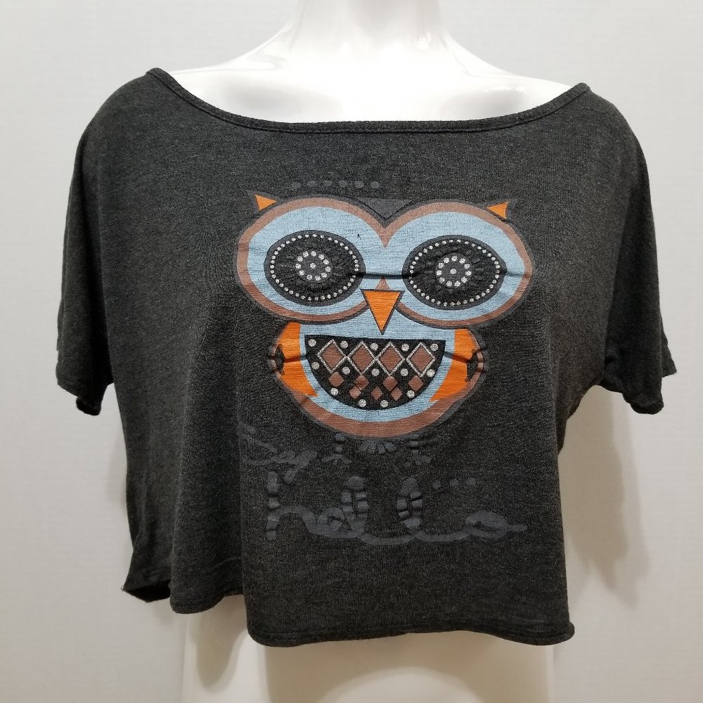 Discreet top Medium glitter embellished Say Hello owl graphic dolman cropped